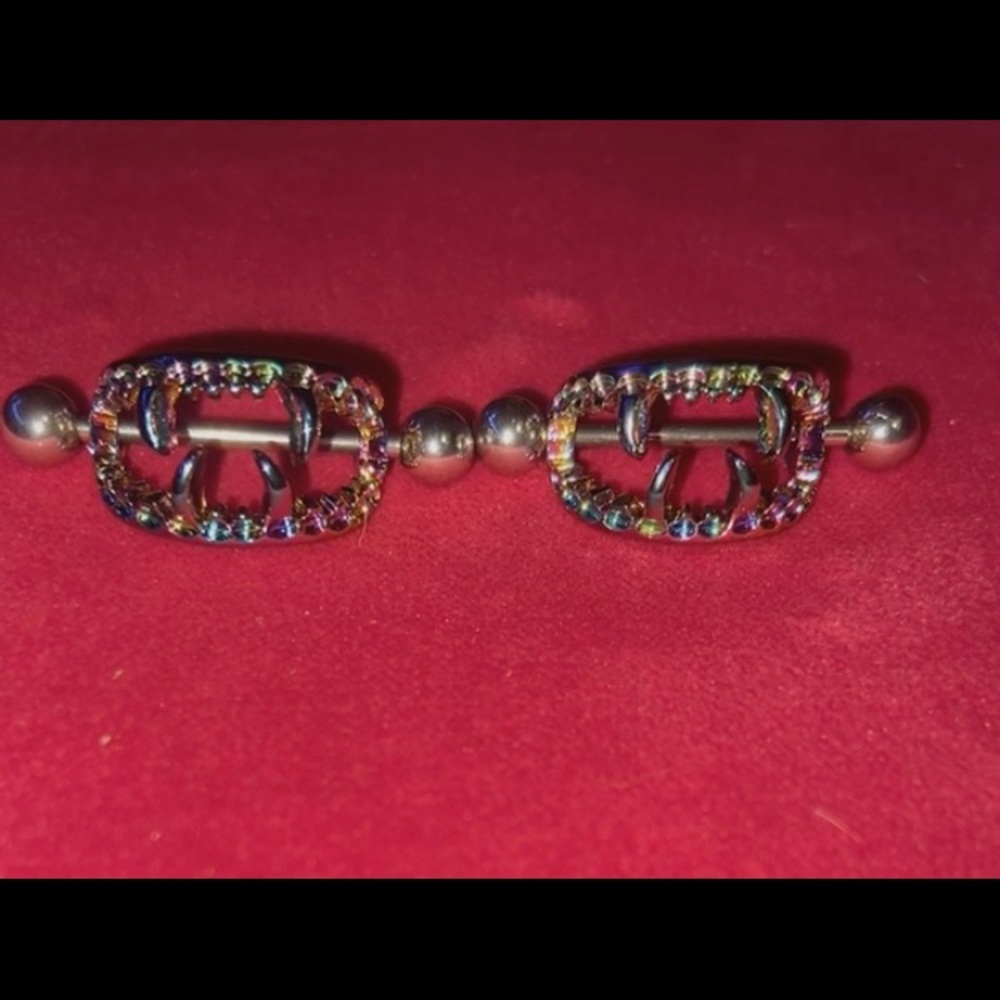 Nipple bars shields